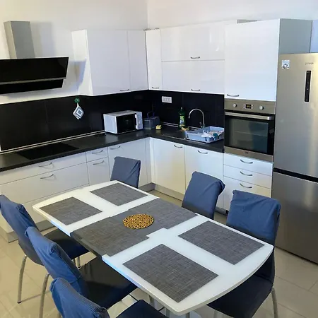 Barbabianca Apartman *